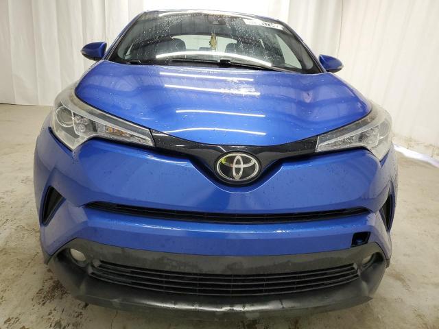 NMTKHMBX8JR038236 - 2018 TOYOTA C-HR XLE BLUE photo 5