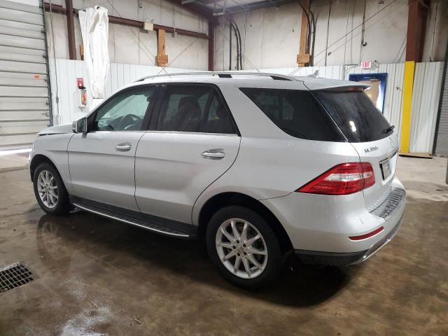 4JGDA5HB2EA428926 - 2014 MERCEDES-BENZ ML 350 4MATIC SILVER photo 2