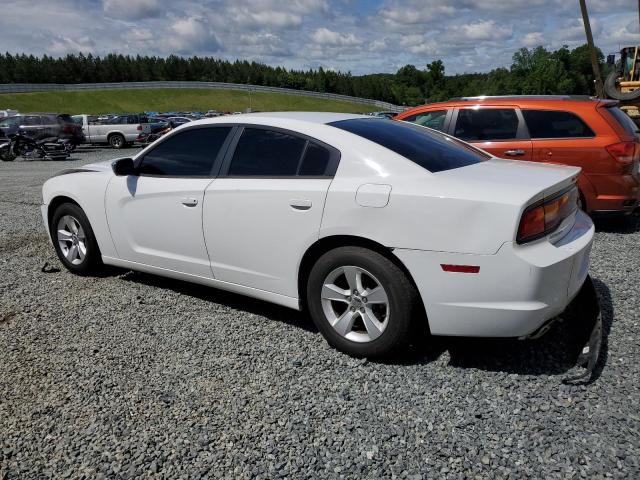 2C3CDXBG9EH258898 - 2014 DODGE CHARGER SE WHITE photo 2