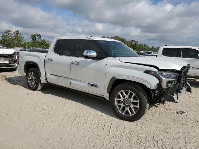 5TFMA5AB1RX030589 - 2024 TOYOTA TUNDRA CREWMAX PLATINUM თეთრი ფოტო 4