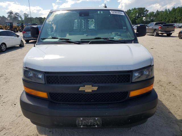 1GCWGBFP3M1256705 - 2021 CHEVROLET EXPRESS G2 WHITE photo 5