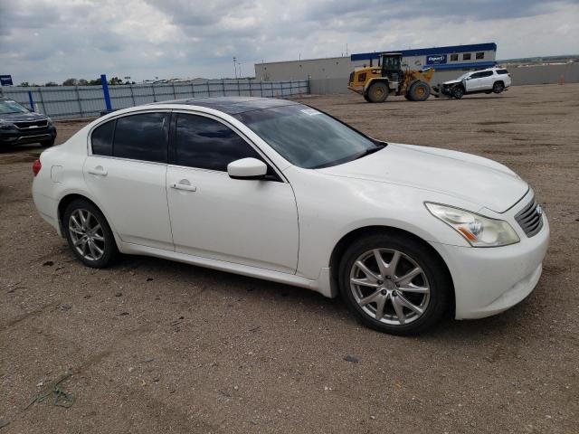 JNKCV61F59M352306 - 2009 INFINITI G37 WHITE photo 4