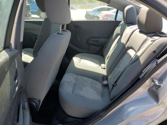 1G1JB5SHXJ4136217 - 2018 CHEVROLET SONIC LS ვერცხლისფერი ფოტო 10