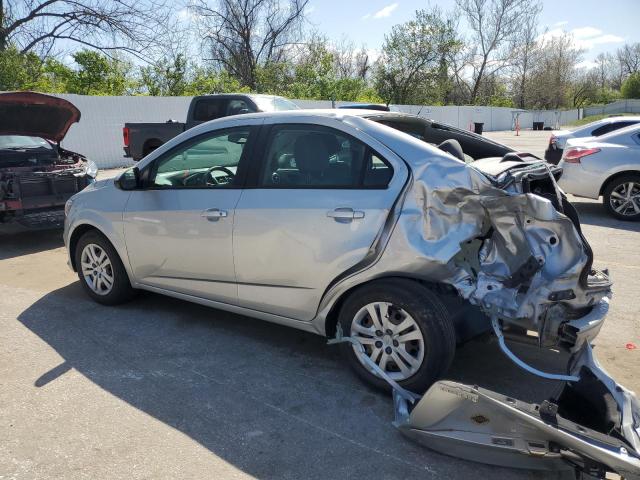 1G1JB5SHXJ4136217 - 2018 CHEVROLET SONIC LS ვერცხლისფერი ფოტო 2