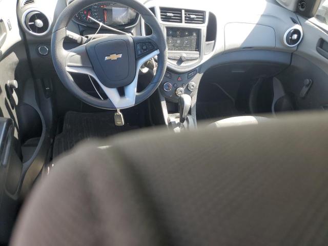 1G1JB5SHXJ4136217 - 2018 CHEVROLET SONIC LS ვერცხლისფერი ფოტო 8