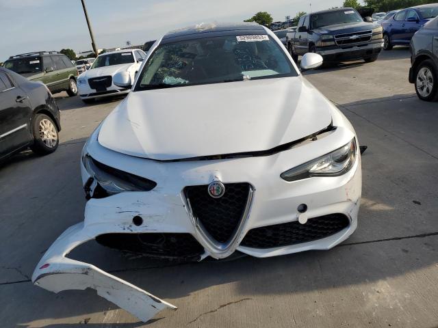 ZARFAEEN6H7559327 - 2017 ALFA ROMEO GIULIA TI Q4 WHITE photo 5