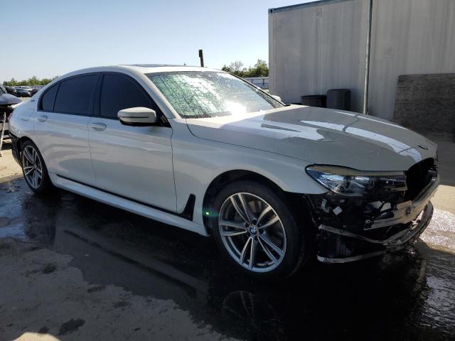 WBA7J2C55JG938256 - 2018 BMW 740 XE WHITE photo 4