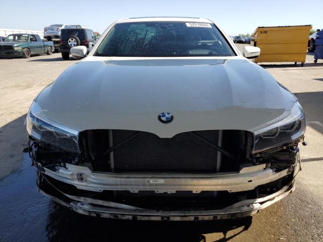 WBA7J2C55JG938256 - 2018 BMW 740 XE WHITE photo 5