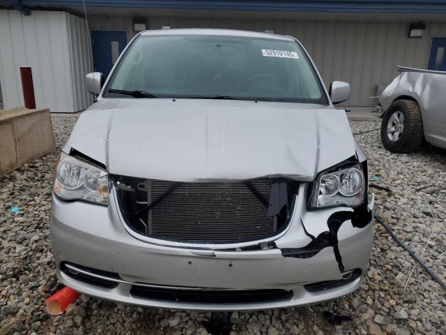 2C4RC1CGXCR323172 - 2012 CHRYSLER TOWN & COU TOURING L SILVER photo 5