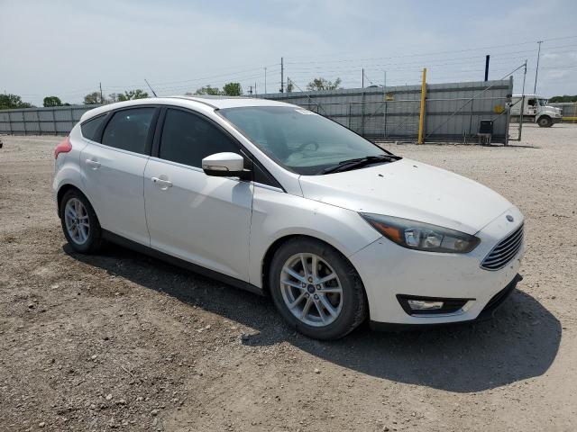 1FADP3N24FL218951 - 2015 FORD FOCUS TITANIUM WHITE photo 4