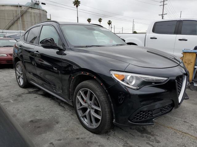ZASFAKNN7J7B82495 - 2018 ALFA ROMEO STELVIO TI SPORT BLACK photo 4