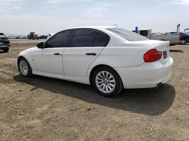 WBAPH53579A438398 - 2009 BMW 328 I SULEV WHITE photo 2