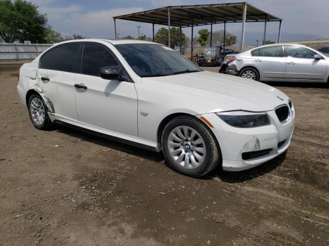 WBAPH53579A438398 - 2009 BMW 328 I SULEV WHITE photo 4