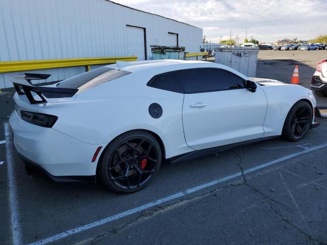 1G1FJ1R66J0162715 - 2018 CHEVROLET CAMARO ZL1 白色 照片 3