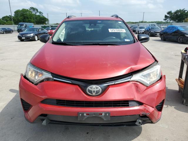 JTMZFREV6HJ135696 - 2017 TOYOTA RAV4 LE RED photo 5