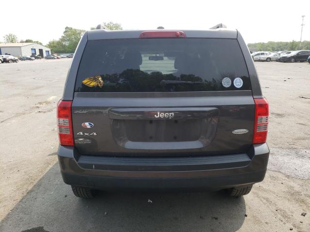 1C4NJRFB9FD425329 - 2015 JEEP PATRIOT LATITUDE GRAY photo 6