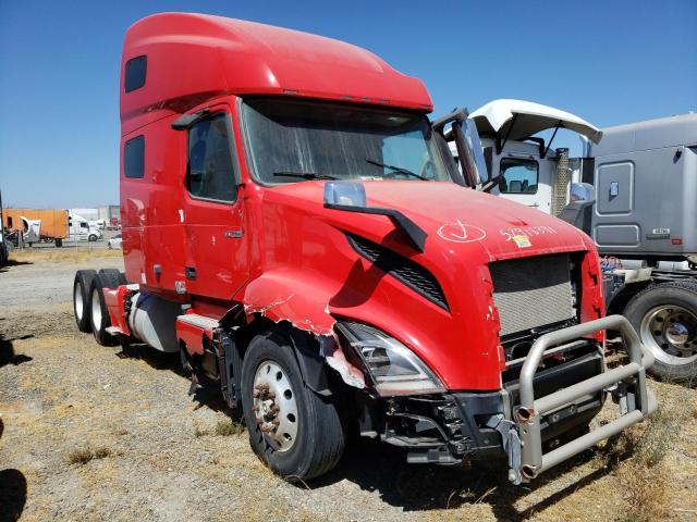 4V4NC9EH6LN227575 - 2020 VOLVO VN VNL RED photo 1