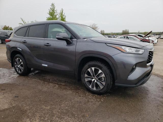 5TDGZRBH1NS253151 - 2022 TOYOTA HIGHLANDER XLE Gris foto 4