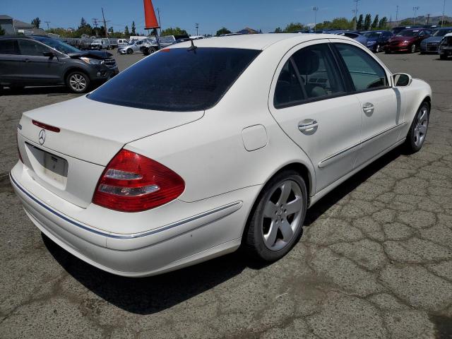 WDBUF70J86A939500 - 2006 MERCEDES-BENZ E 500 WHITE photo 3