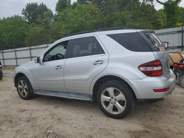 4JGBB2FB3BA728377 - 2011 MERCEDES-BENZ ML 350 BLUETEC SILVER photo 2