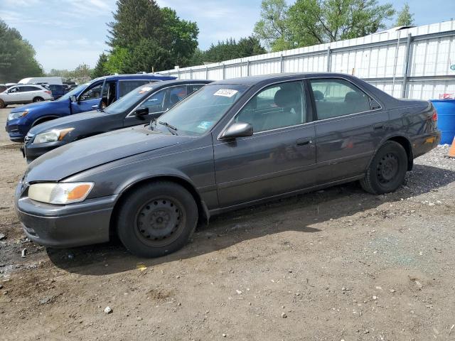 JT2BF22K1Y0237697 - 2000 TOYOTA CAMRY CE GRAY photo 1