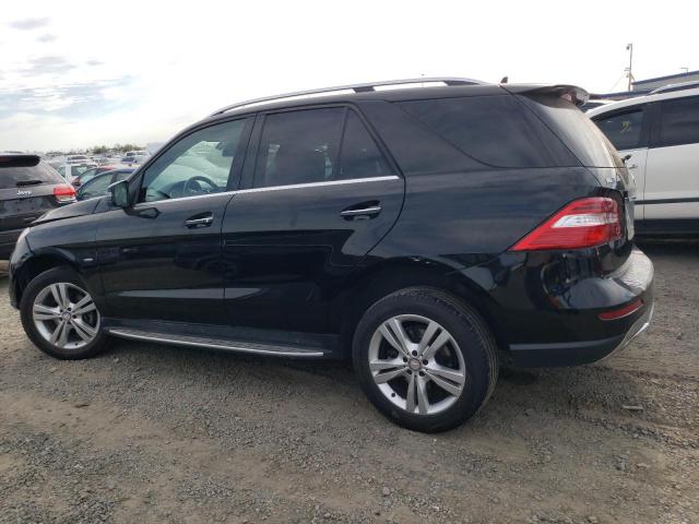 4JGDA5HB1CA040065 - 2012 MERCEDES-BENZ ML 350 4MATIC BLACK photo 2