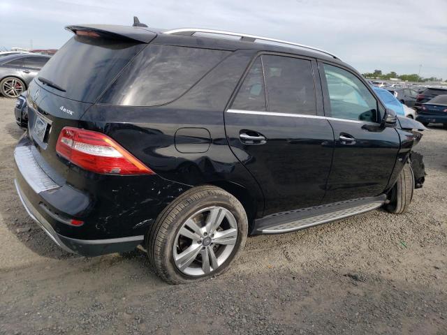 4JGDA5HB1CA040065 - 2012 MERCEDES-BENZ ML 350 4MATIC BLACK photo 3