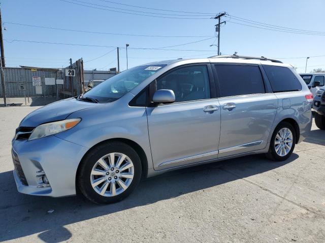 2011 TOYOTA SIENNA XLE, 