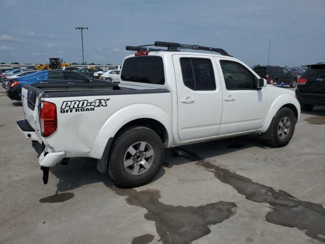 1N6AD07WX9C421543 - 2009 NISSAN FRONTIER CREW CAB SE WHITE photo 3