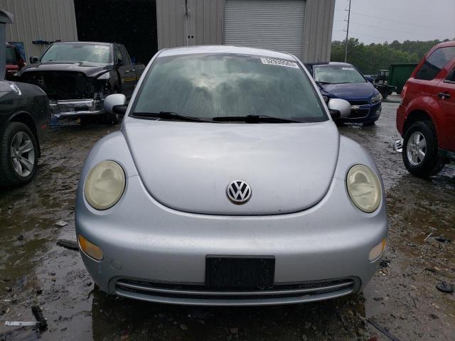 3VWBK21C83M400930 - 2003 VOLKSWAGEN NEW BEETLE GL 银色 照片 5