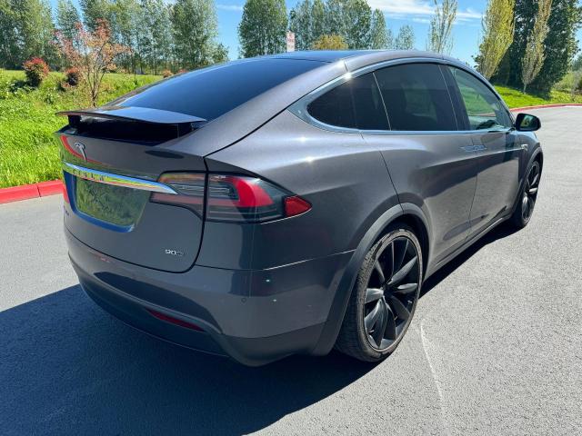 5YJXCAE25GF004661 - 2016 TESLA MODEL X GRAY photo 4