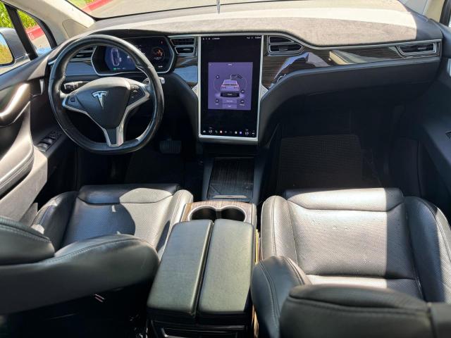 5YJXCAE25GF004661 - 2016 TESLA MODEL X GRAY photo 9