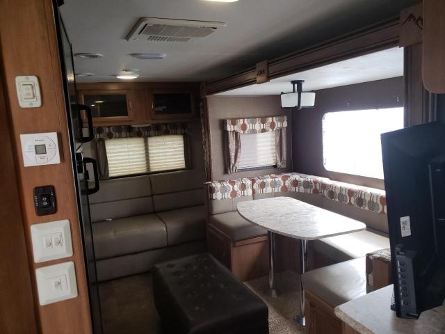 5ZT2CXPBXHA009941 - 2017 COACH APEX 黑色 照片 6