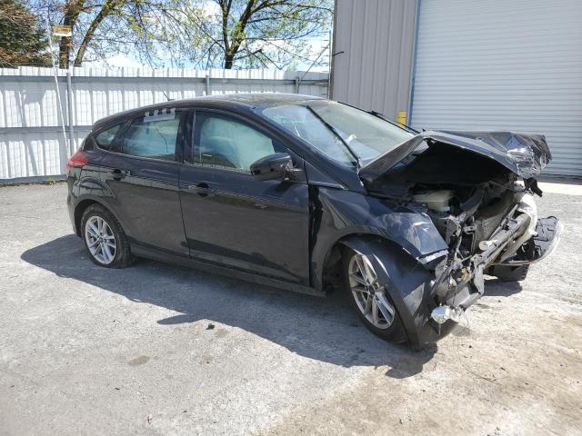 1FADP3K26GL347716 - 2016 FORD FOCUS SE BLACK photo 4