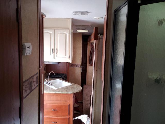 4YDF32022AB631186 - 2010 KEYSTONE OUTBACK WHITE photo 6