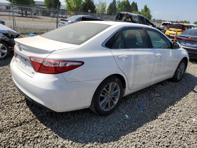 4T1BF1FK9GU183371 - 2016 TOYOTA CAMRY LE WHITE photo 3