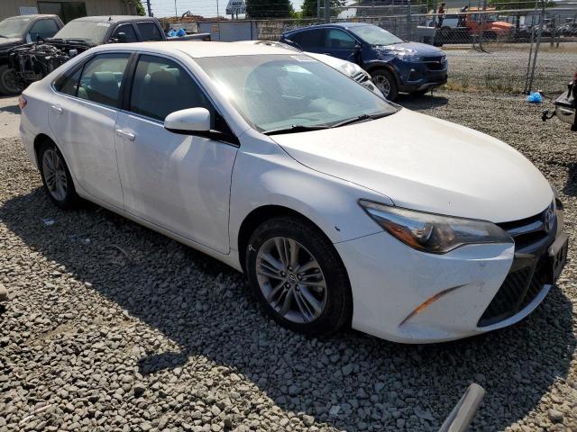 4T1BF1FK9GU183371 - 2016 TOYOTA CAMRY LE WHITE photo 4