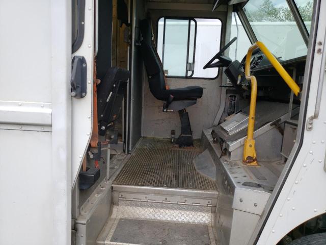 4UZAANCP23CM06707 - 2003 FREIGHTLINER CHASSIS M LINE WALK-IN VAN WHITE photo 7