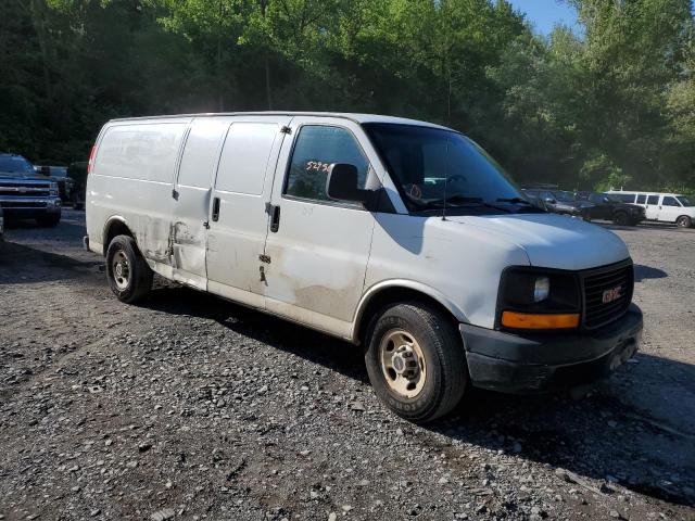 1GTW7GCA4B1902392 - 2011 GMC SAVANA G2500 WHITE photo 4