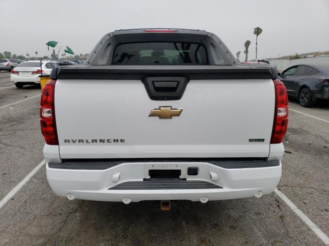 3GNMCFE04BG290835 - 2011 CHEVROLET AVALANCHE LT WHITE photo 6