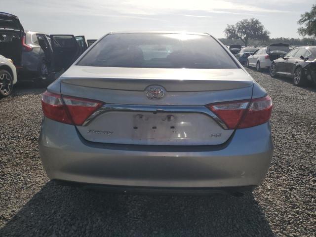 4T1BF1FK1HU754983 - 2017 TOYOTA CAMRY LE SILVER photo 6