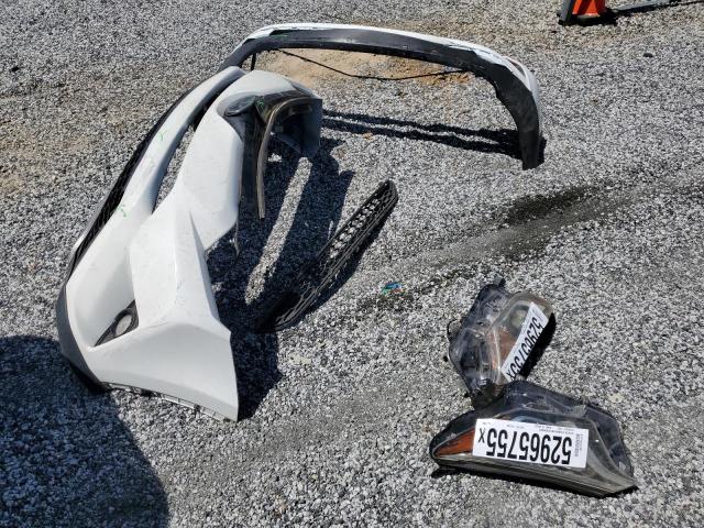 JTMNFREV8JJ745054 - 2018 TOYOTA RAV4 SE Blanc photo 13