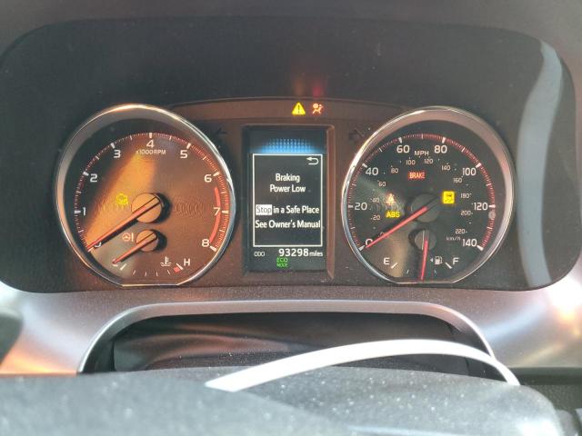 JTMNFREV8JJ745054 - 2018 TOYOTA RAV4 SE Blanc photo 9