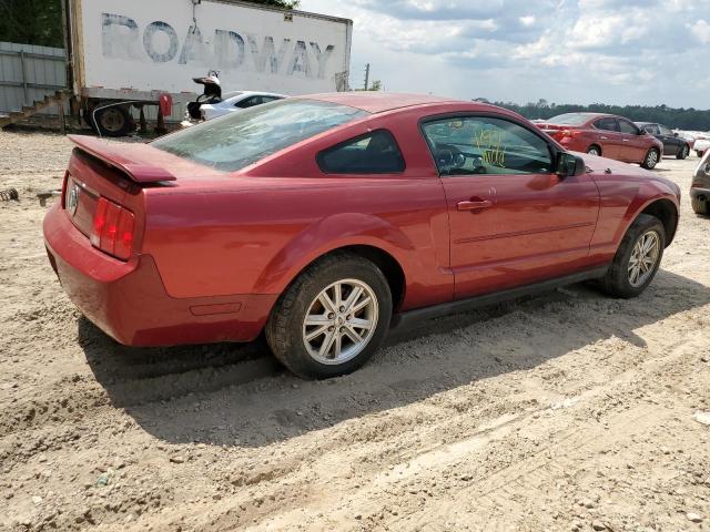 1ZVFT80N155219715 - 2005 FORD MUSTANG RED photo 3