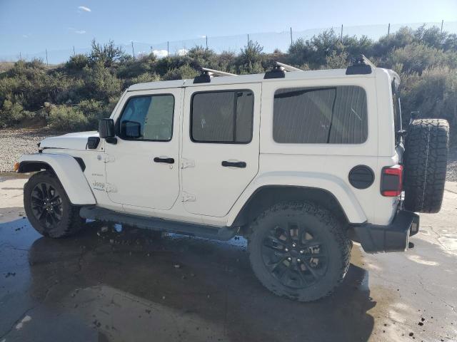 1C4JJXP69MW682528 - 2021 JEEP WRANGLER U SAHARA 4XE WHITE photo 2