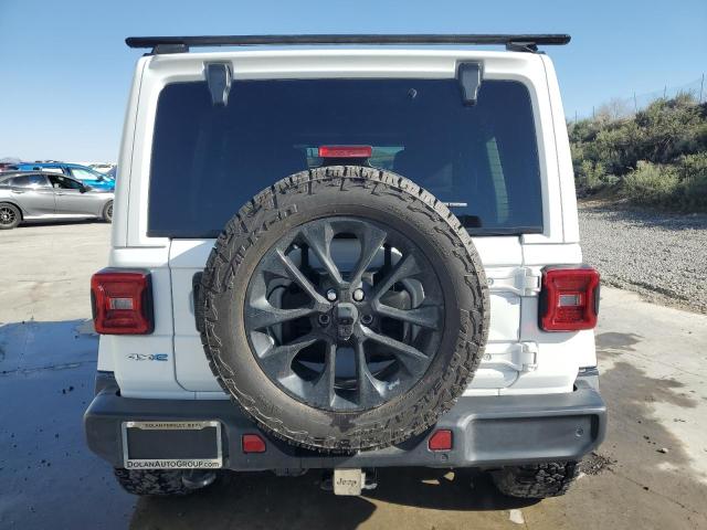 1C4JJXP69MW682528 - 2021 JEEP WRANGLER U SAHARA 4XE WHITE photo 6
