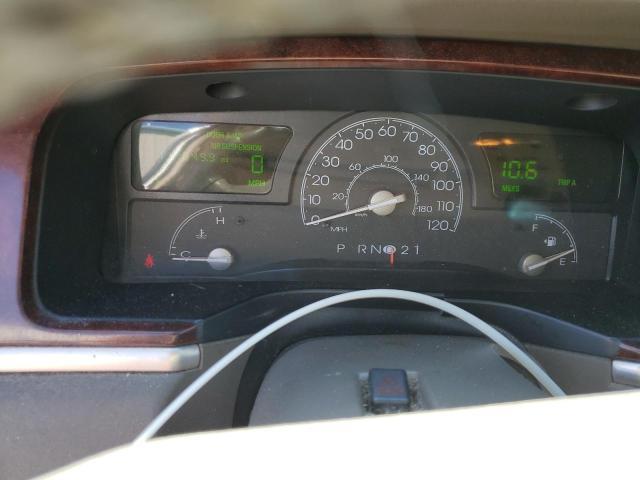 1LNHM81W04Y651382 - 2004 LINCOLN TOWN CAR EXECUTIVE Silber Foto 9