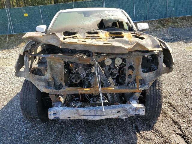 3TMCZ5AN9PM637552 - 2023 TOYOTA TACOMA DOUBLE CAB WHITE photo 5
