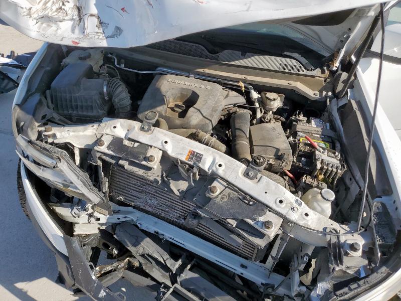 1GCPTEE13J1236917 - 2018 CHEVROLET COLORADO ZR2 WHITE photo 11