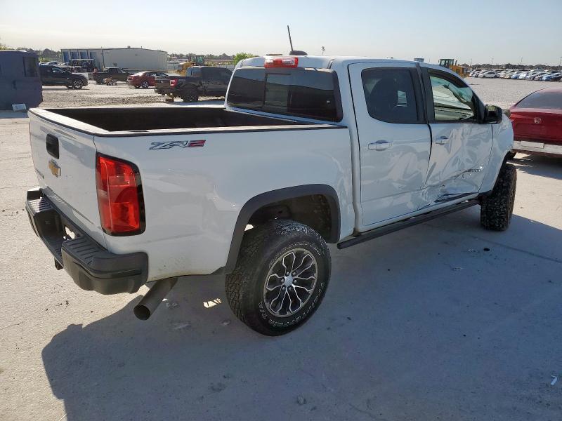 1GCPTEE13J1236917 - 2018 CHEVROLET COLORADO ZR2 WHITE photo 3